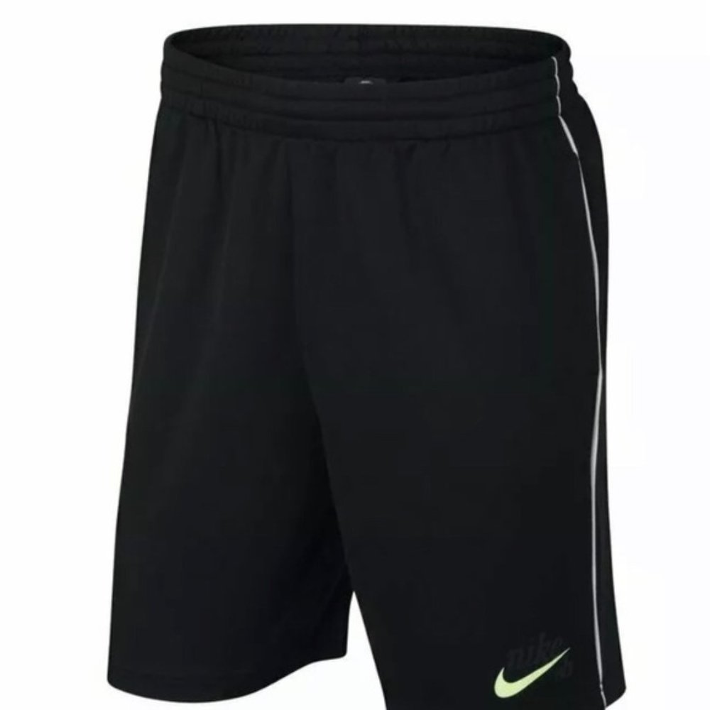 NWT Nike SB Dri-Fit Sunday Morning Shorts Size S